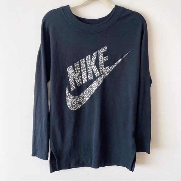 Nike Tops - Nike Swoosh Knit Oversized Black Long Sleeve Pullover Sweatshirt Women’s size XS